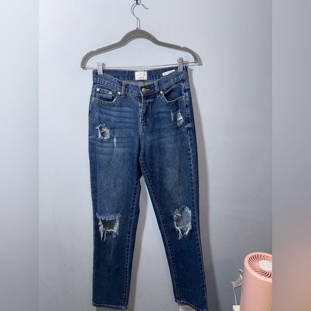 True Craft Women’s Blue High Rise Distressed Straight Jeans Size 2 EUC